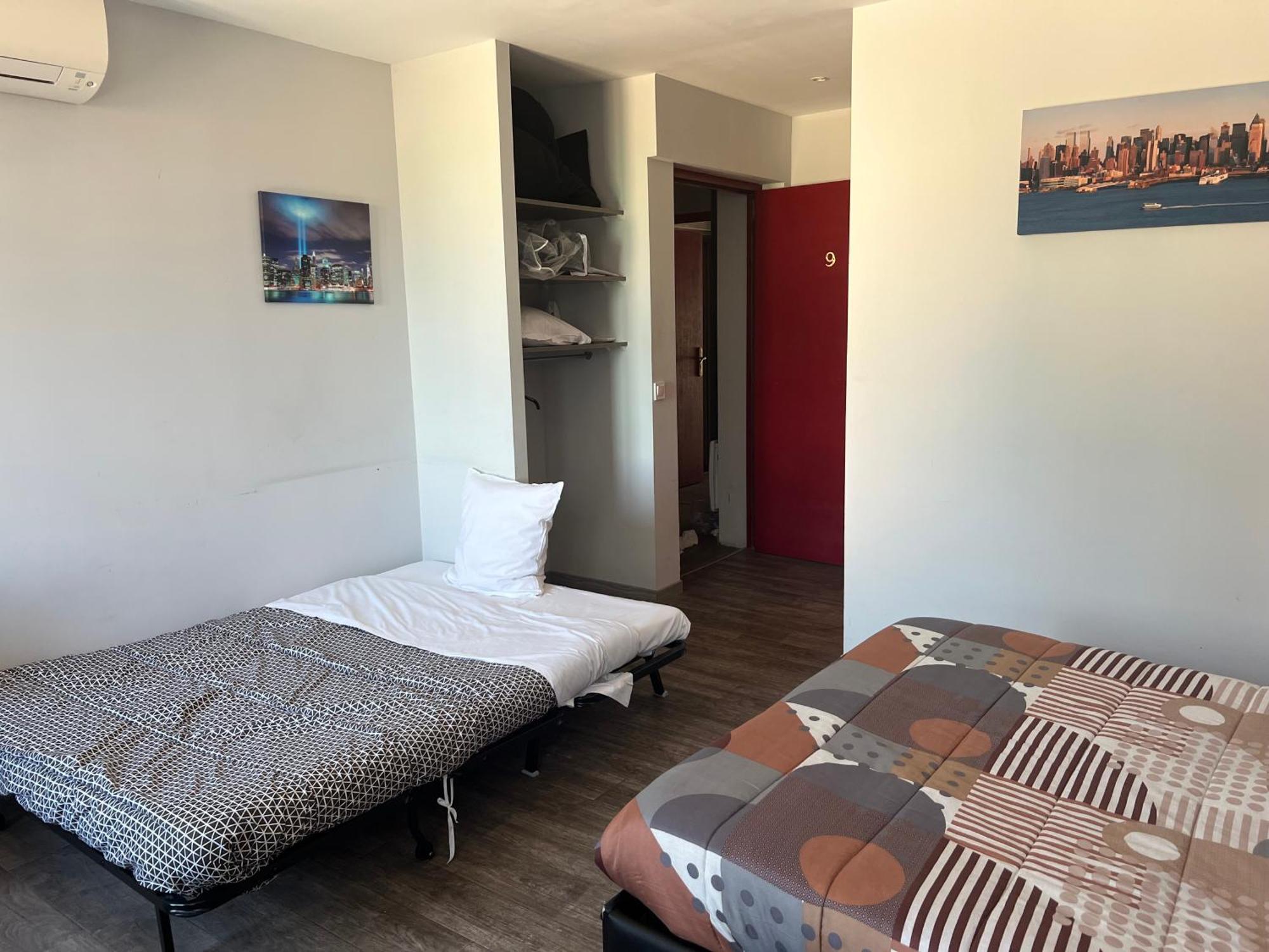 Hotel Des 2 Gares Auxerre Buitenkant foto
