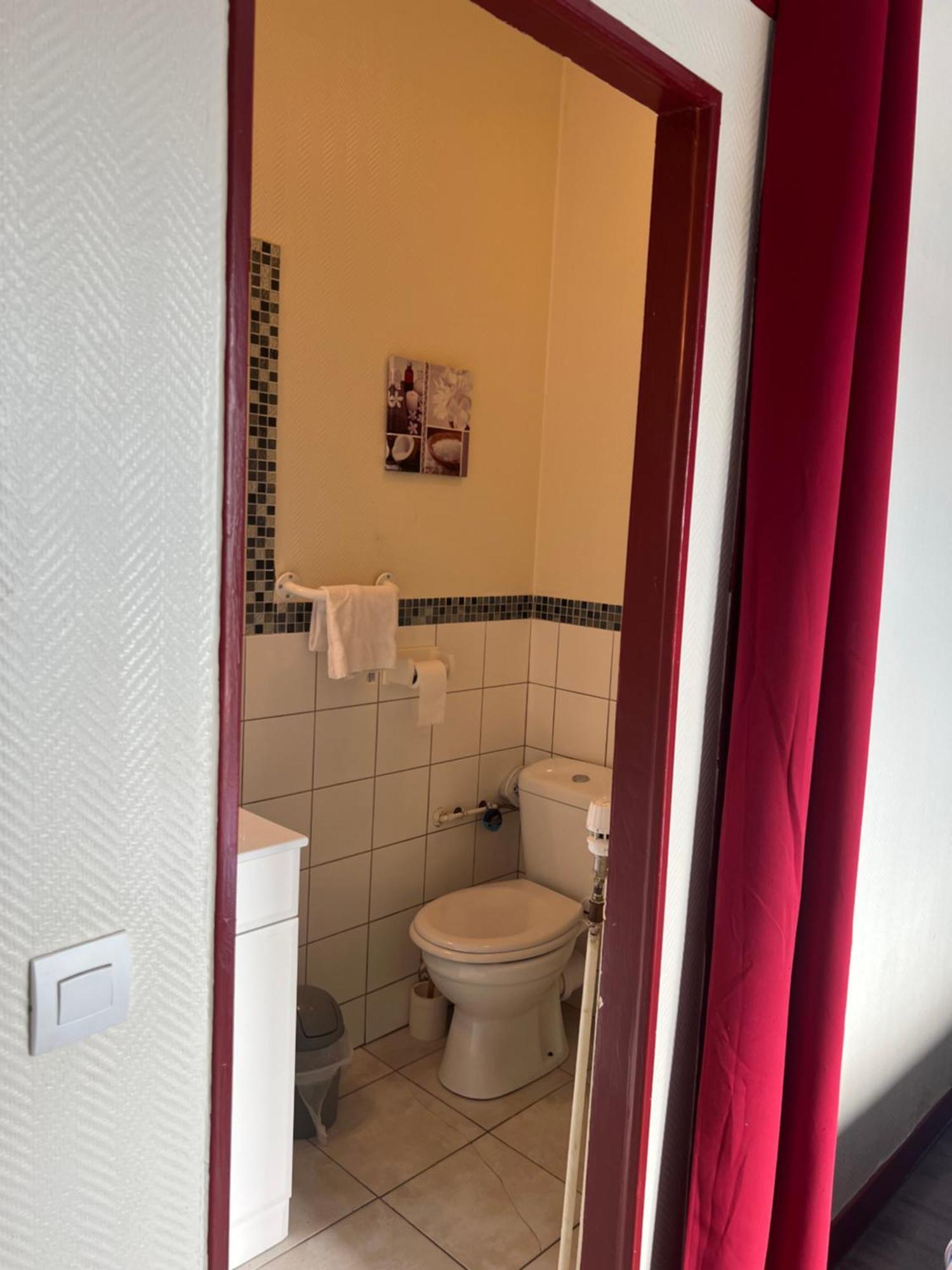Hotel Des 2 Gares Auxerre Buitenkant foto