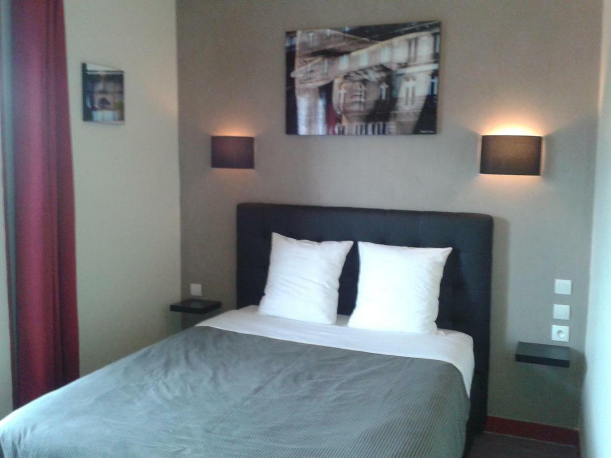 Hotel Des 2 Gares Auxerre Buitenkant foto