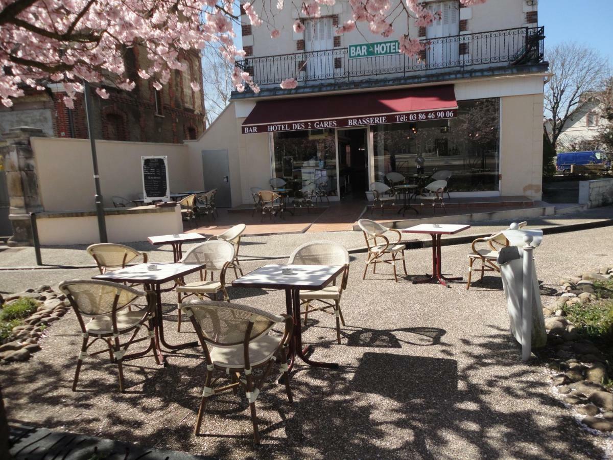 Hotel Des 2 Gares Auxerre Buitenkant foto
